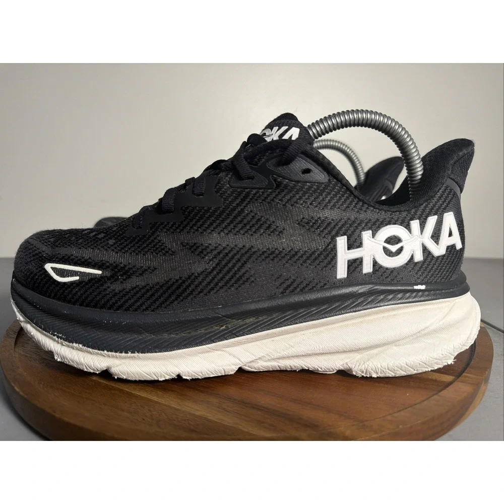 Hoka One One Clifton 9 Black White Running Shoes Mens Size 8.5 Athletic Sneakers